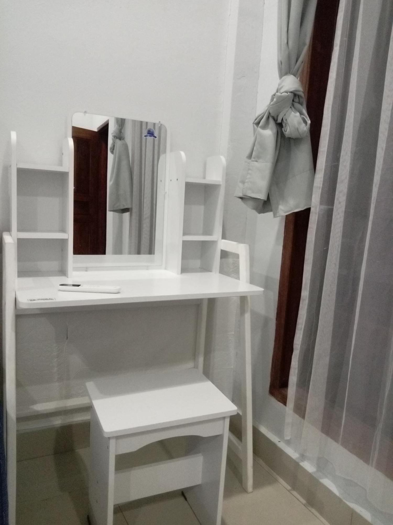 Kri Homestay Kuta  Exteriör bild