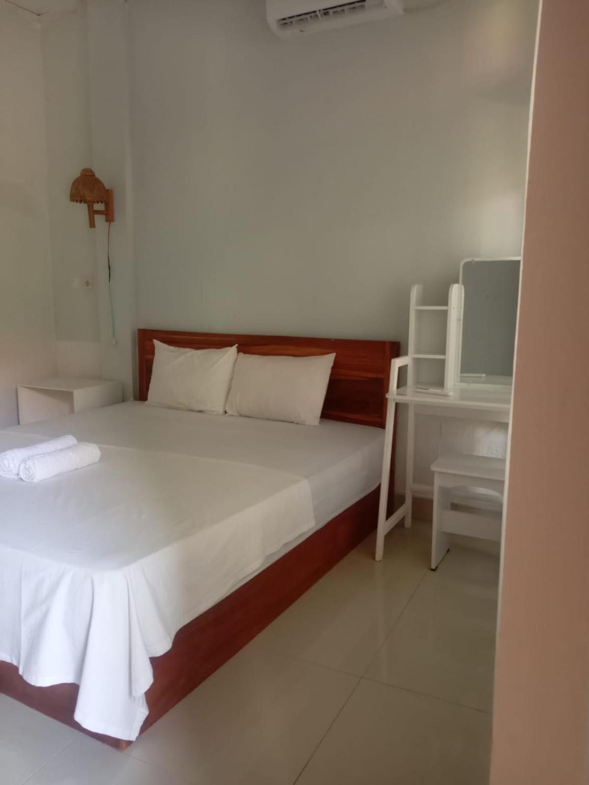 Kri Homestay Kuta  Rum bild