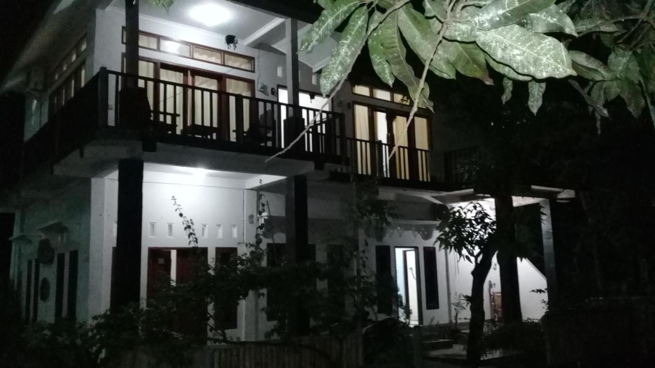 Kri Homestay Kuta  Exteriör bild